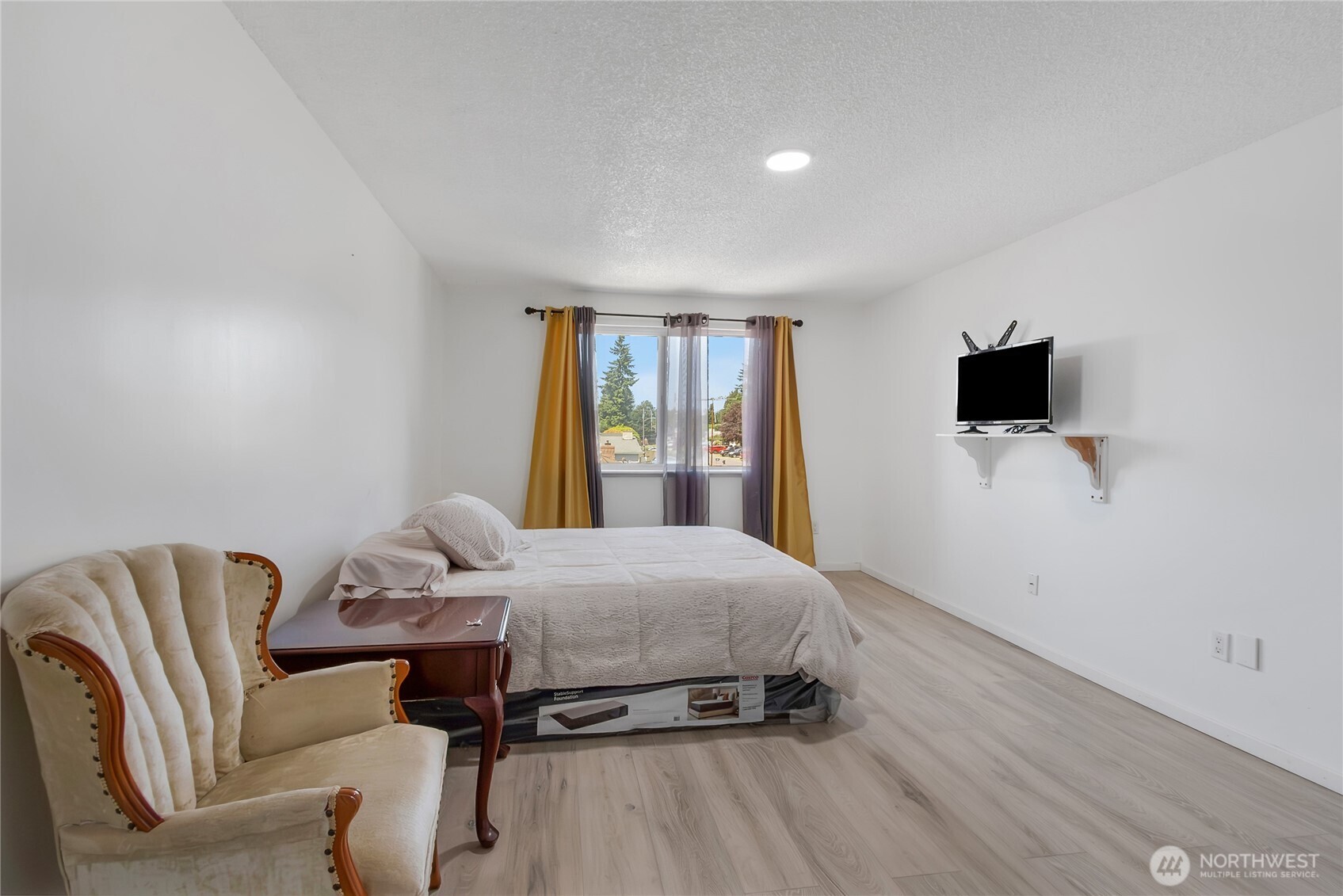 7412 E E Street Property Photo 16