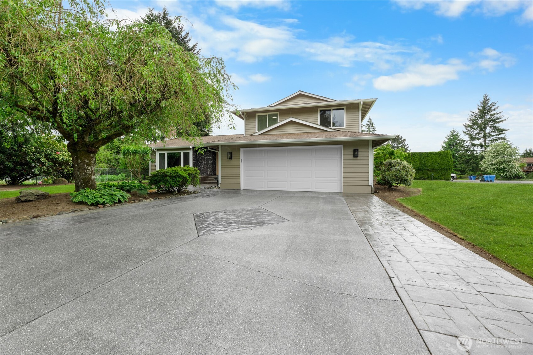 16912 49th Street Property Photo 1