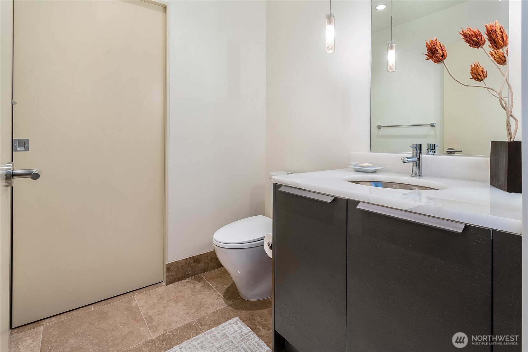 737 Olive Way 2703 Property Photo 10