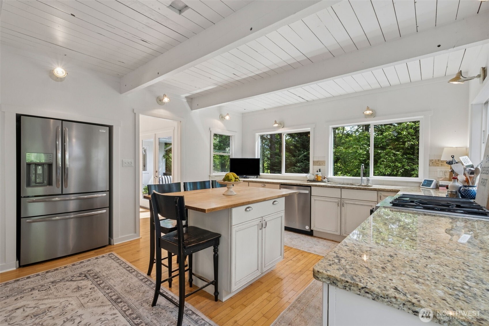 15715 249 Avenue Property Photo 8