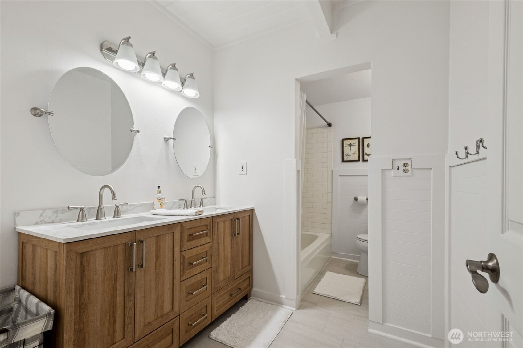 15715 249 Avenue Property Photo 19