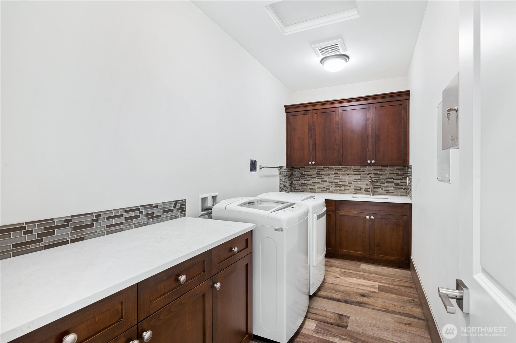 9827 Ne 20th Street Property Photo 35