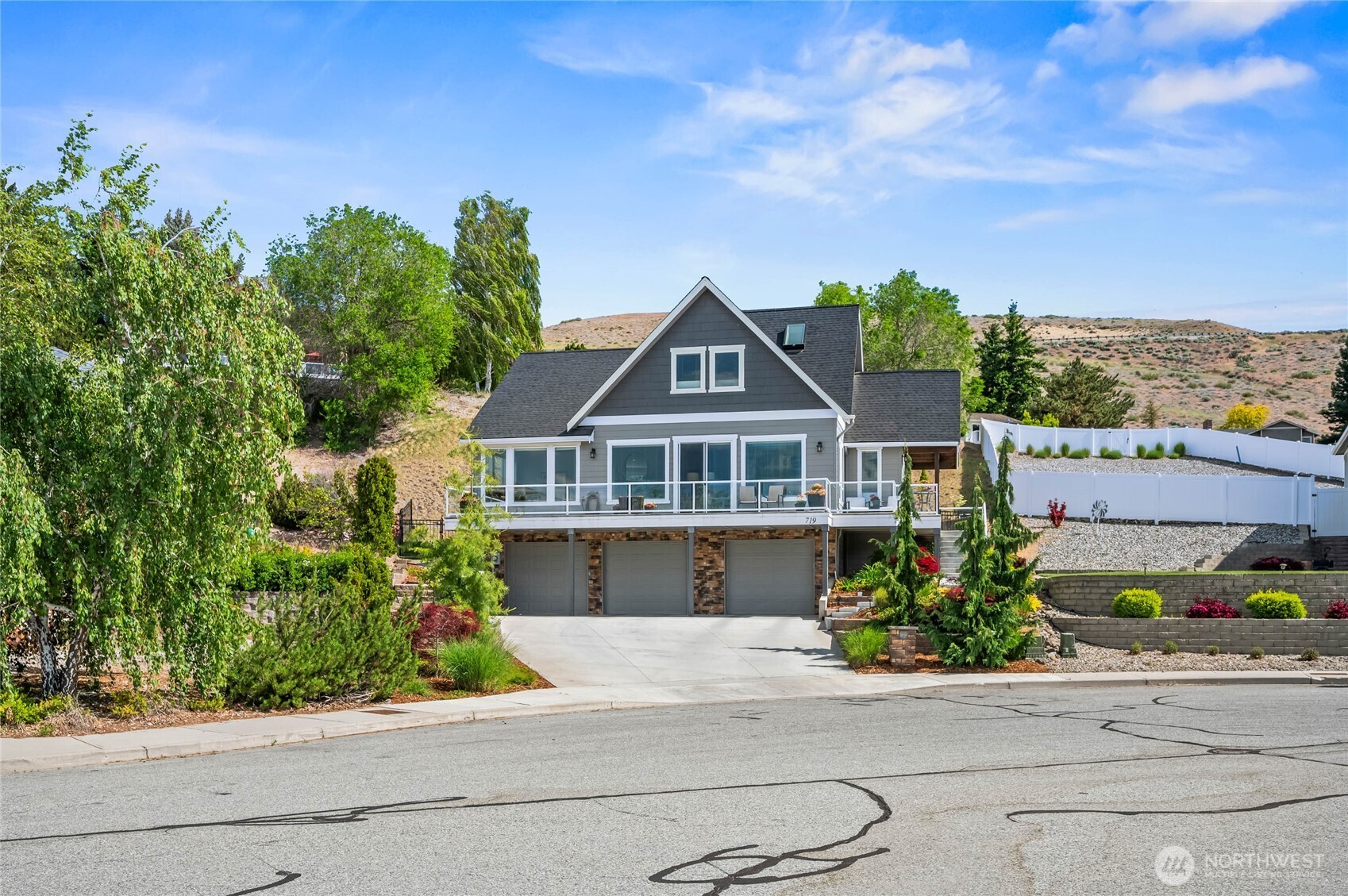 719 19th Street Property Photo
