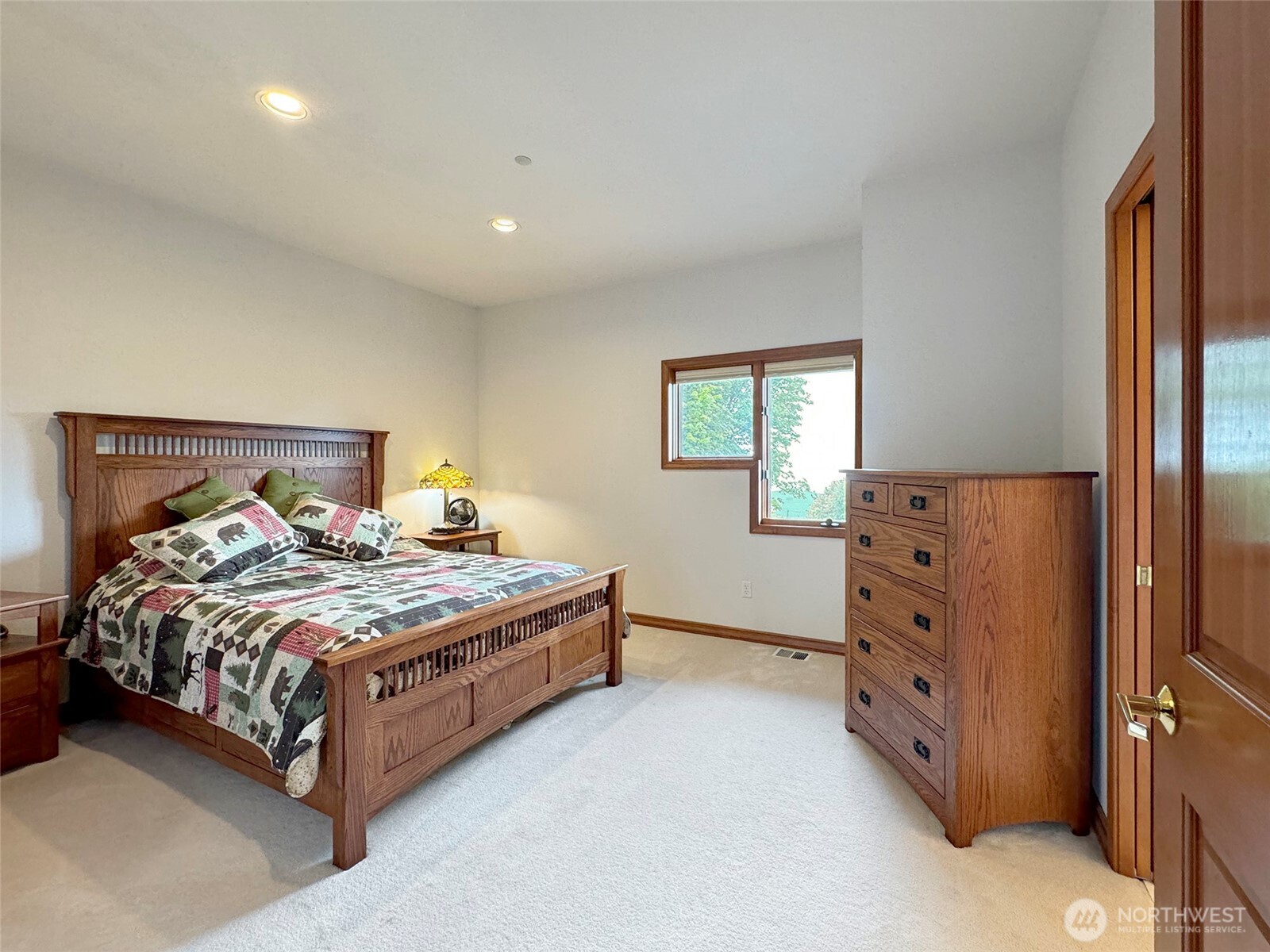 706 W 4th Street Property Photo 15