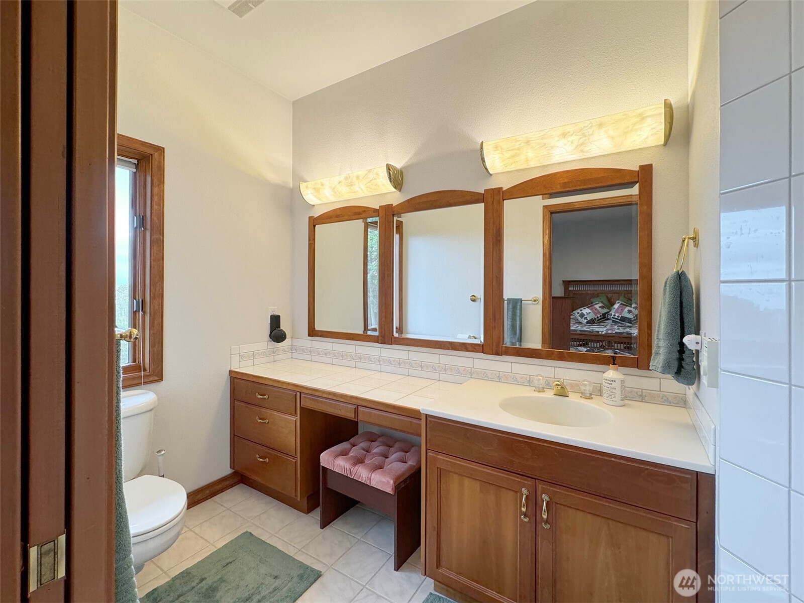 706 W 4th Street Property Photo 19