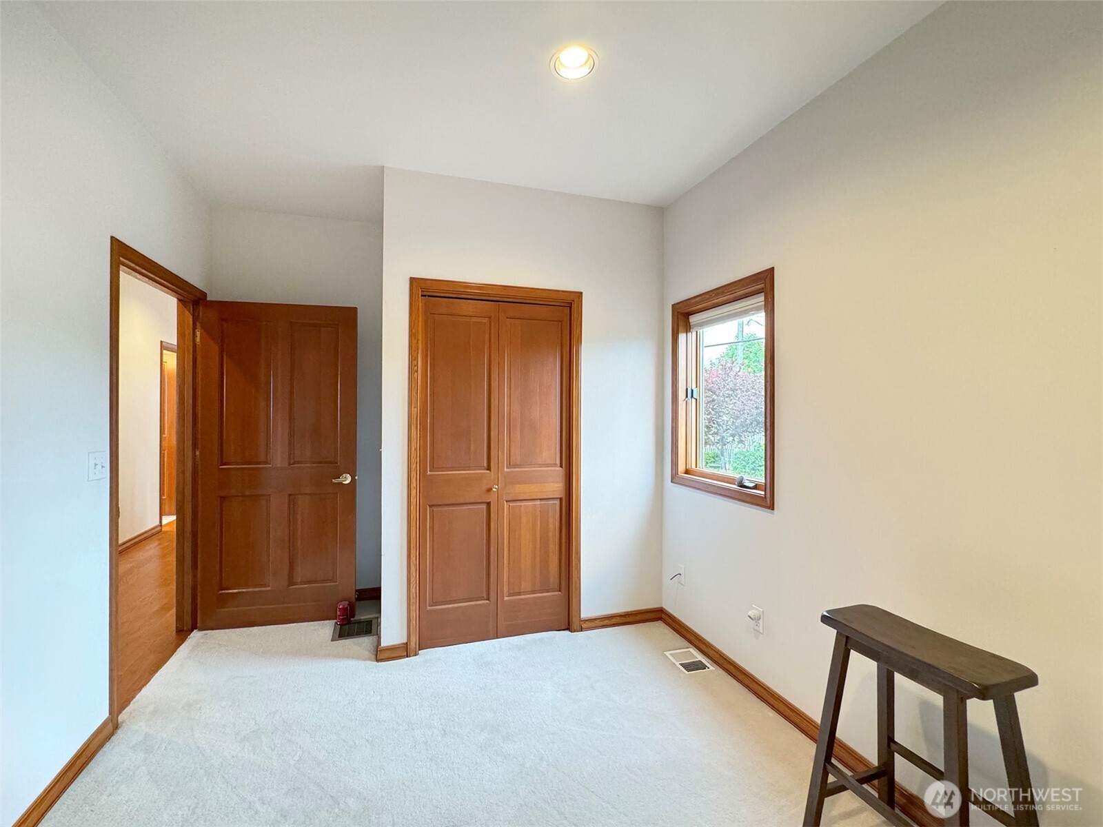 706 W 4th Street Property Photo 21