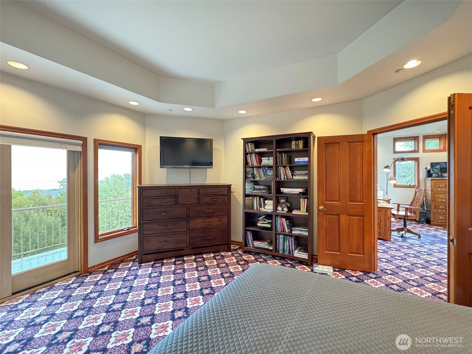 706 W 4th Street Property Photo 25