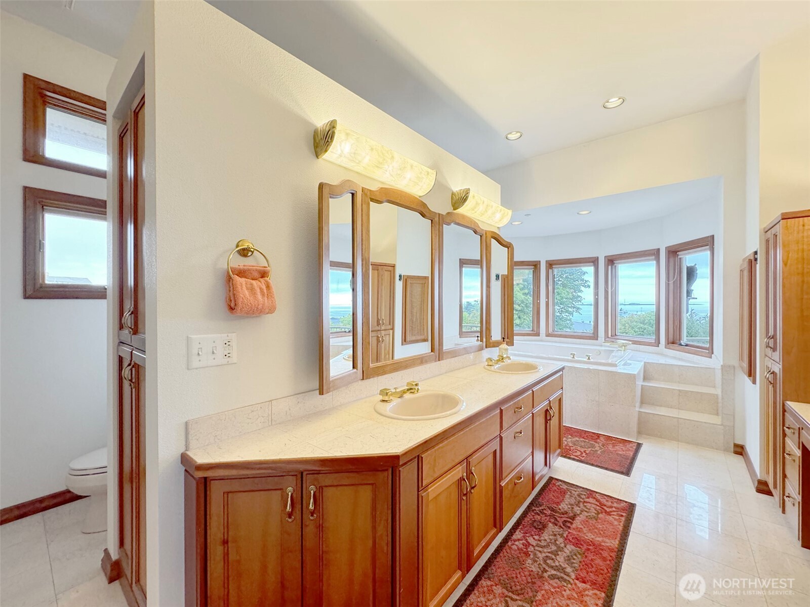 706 W 4th Street Property Photo 27