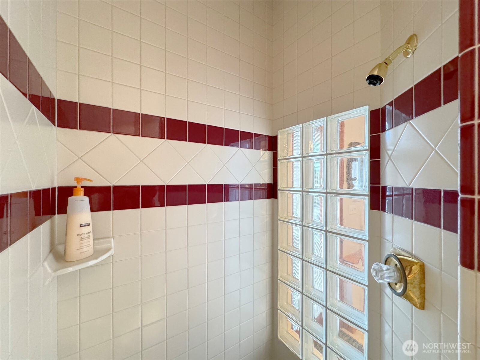 706 W 4th Street Property Photo 36