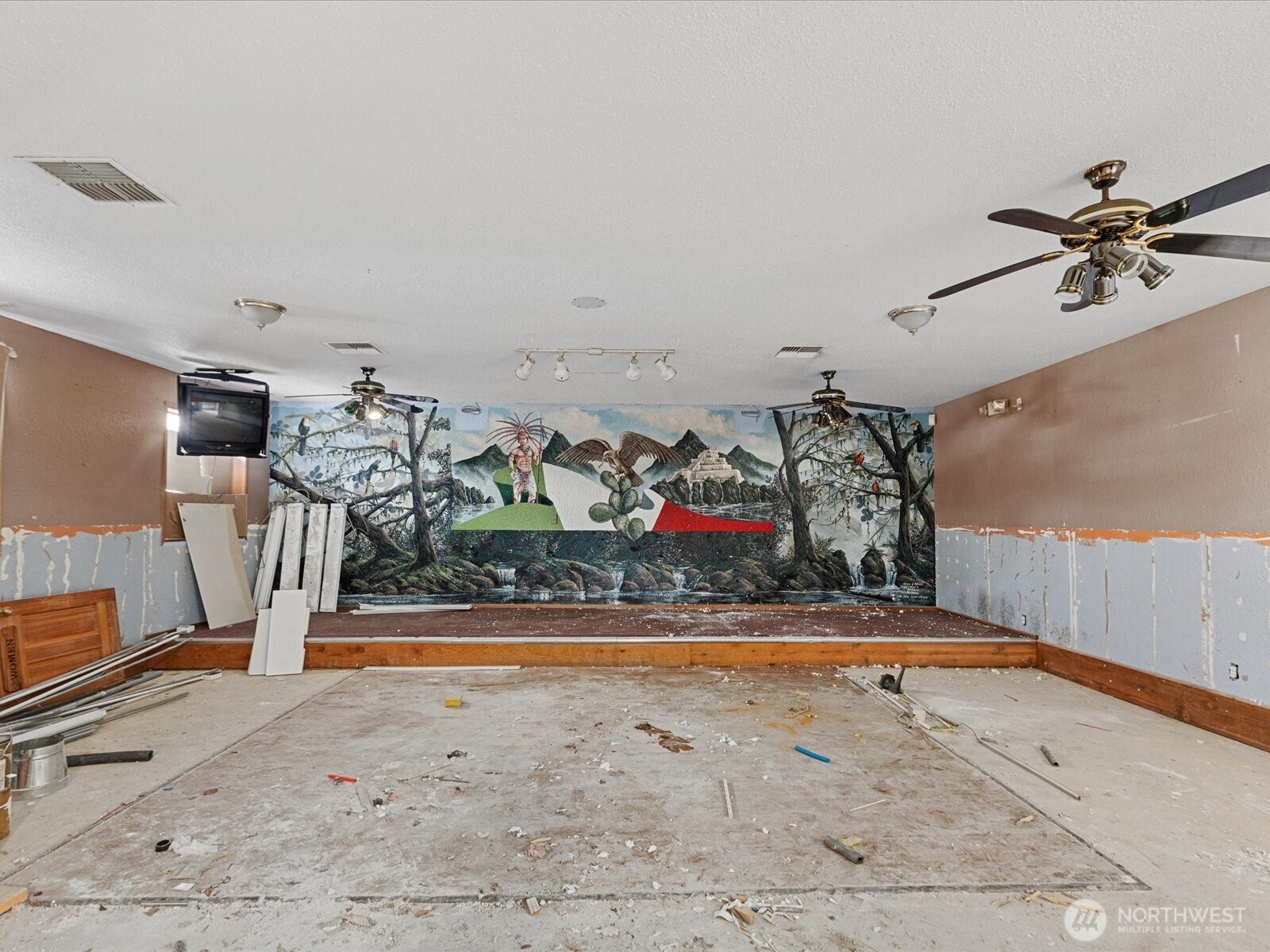 101 S Granite Avenue Property Photo 9