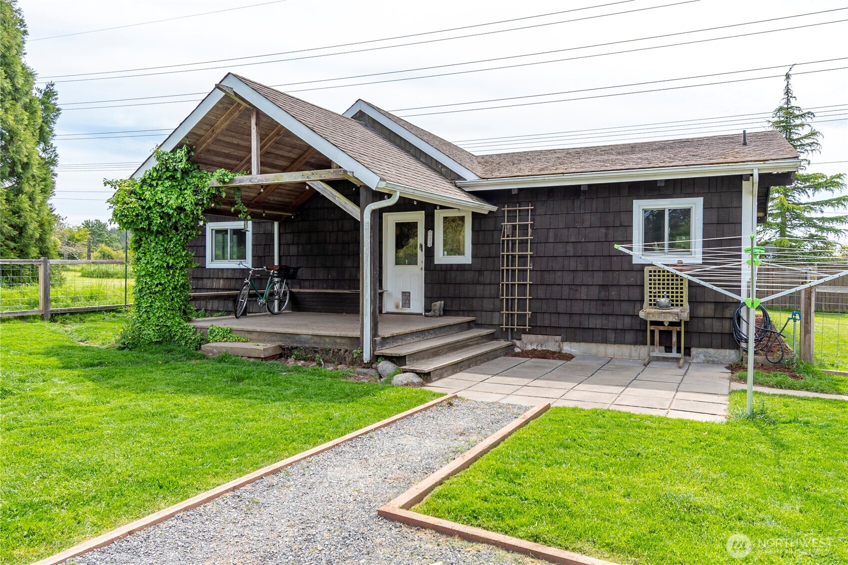 123 School Road Property Photo 1