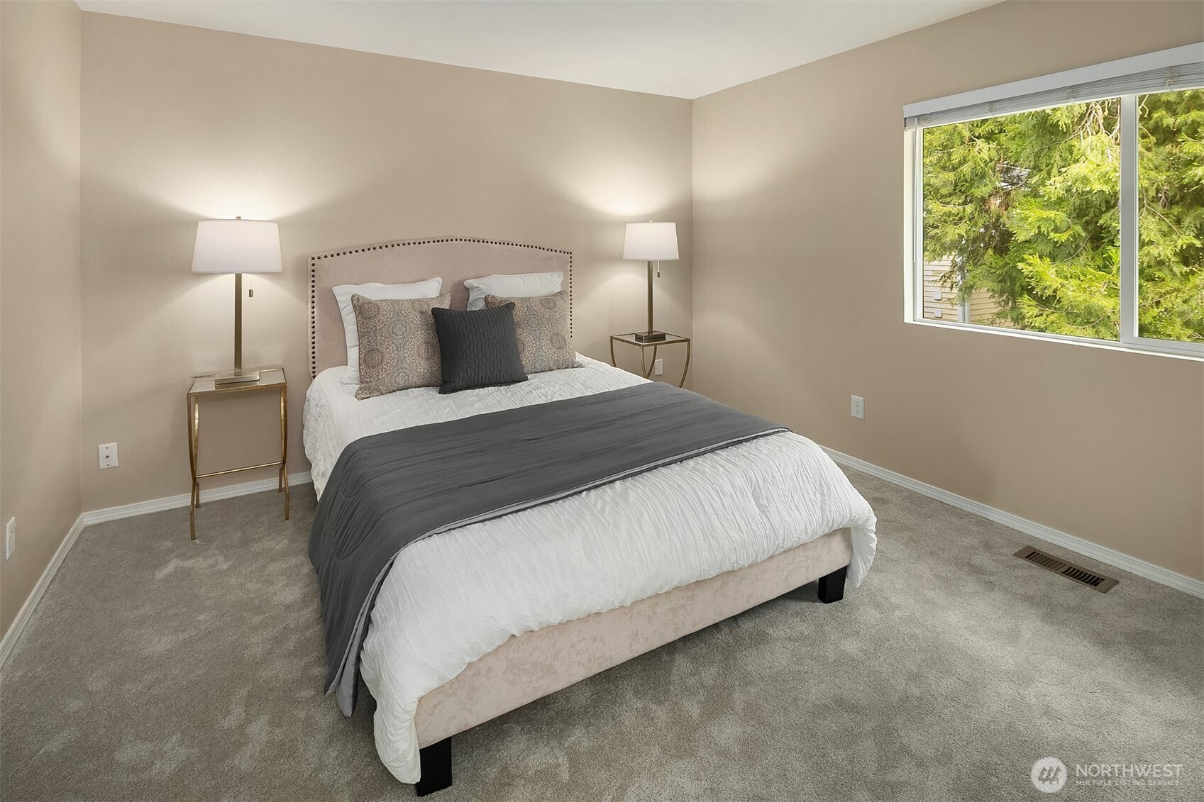 12024 101st Avenue E3 Property Photo 12