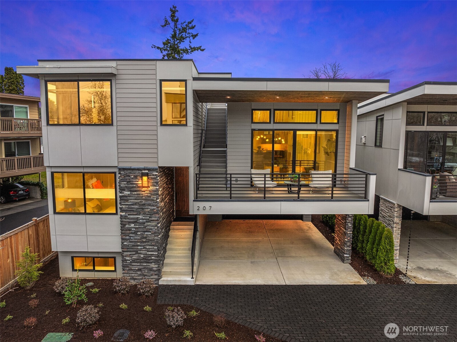 207 2nd Avenue Property Photo