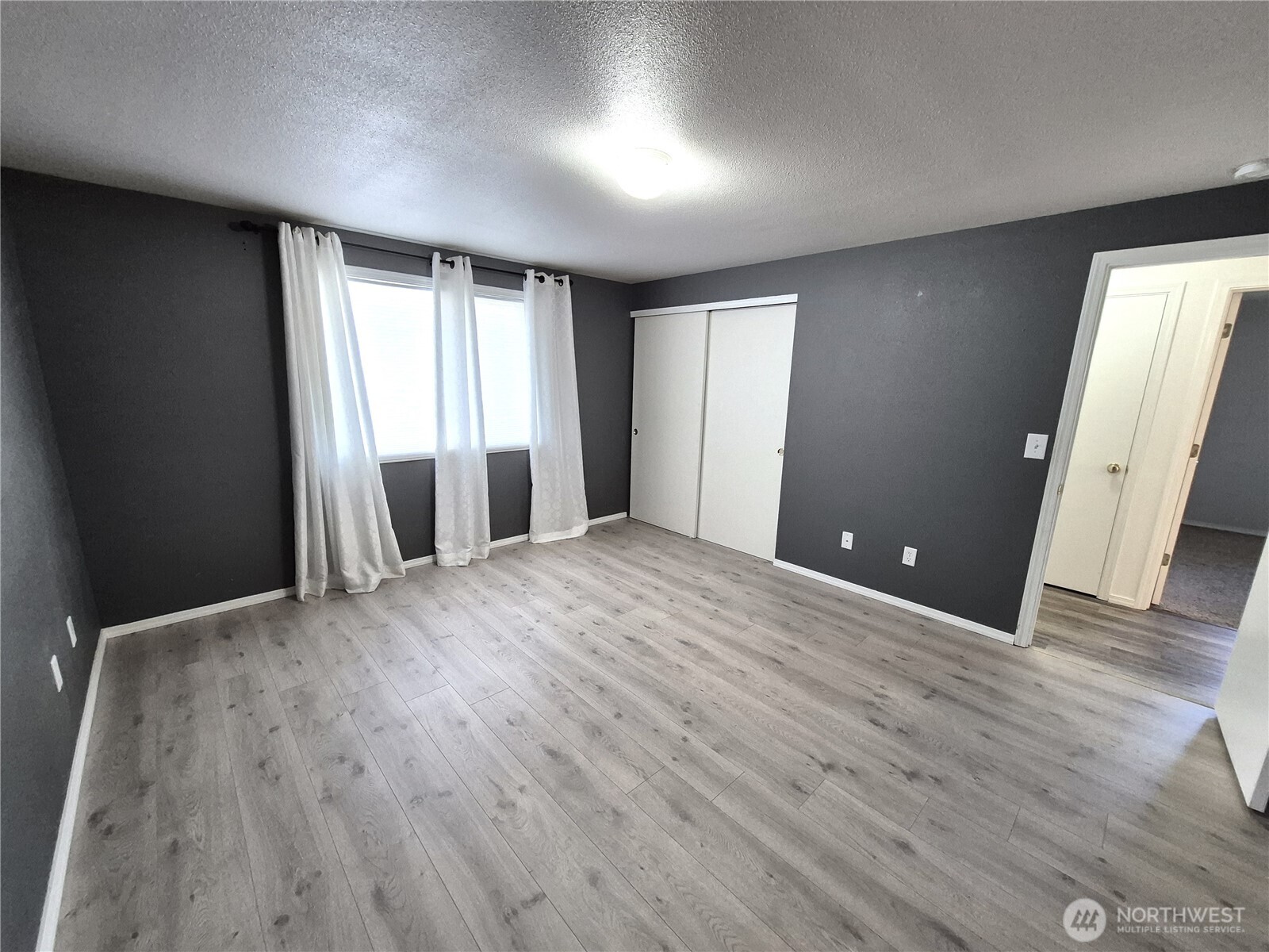 500 E Linden Avenue Property Photo 10