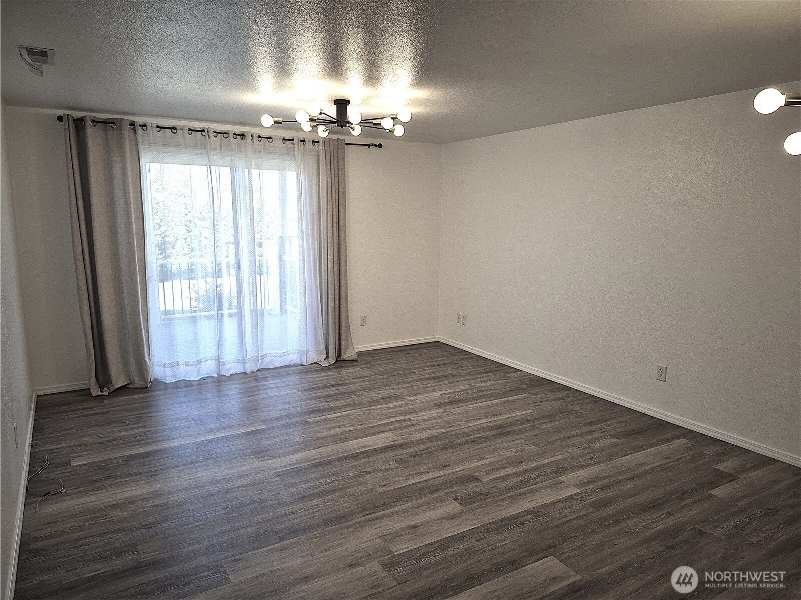 500 E Linden Avenue Property Photo 13