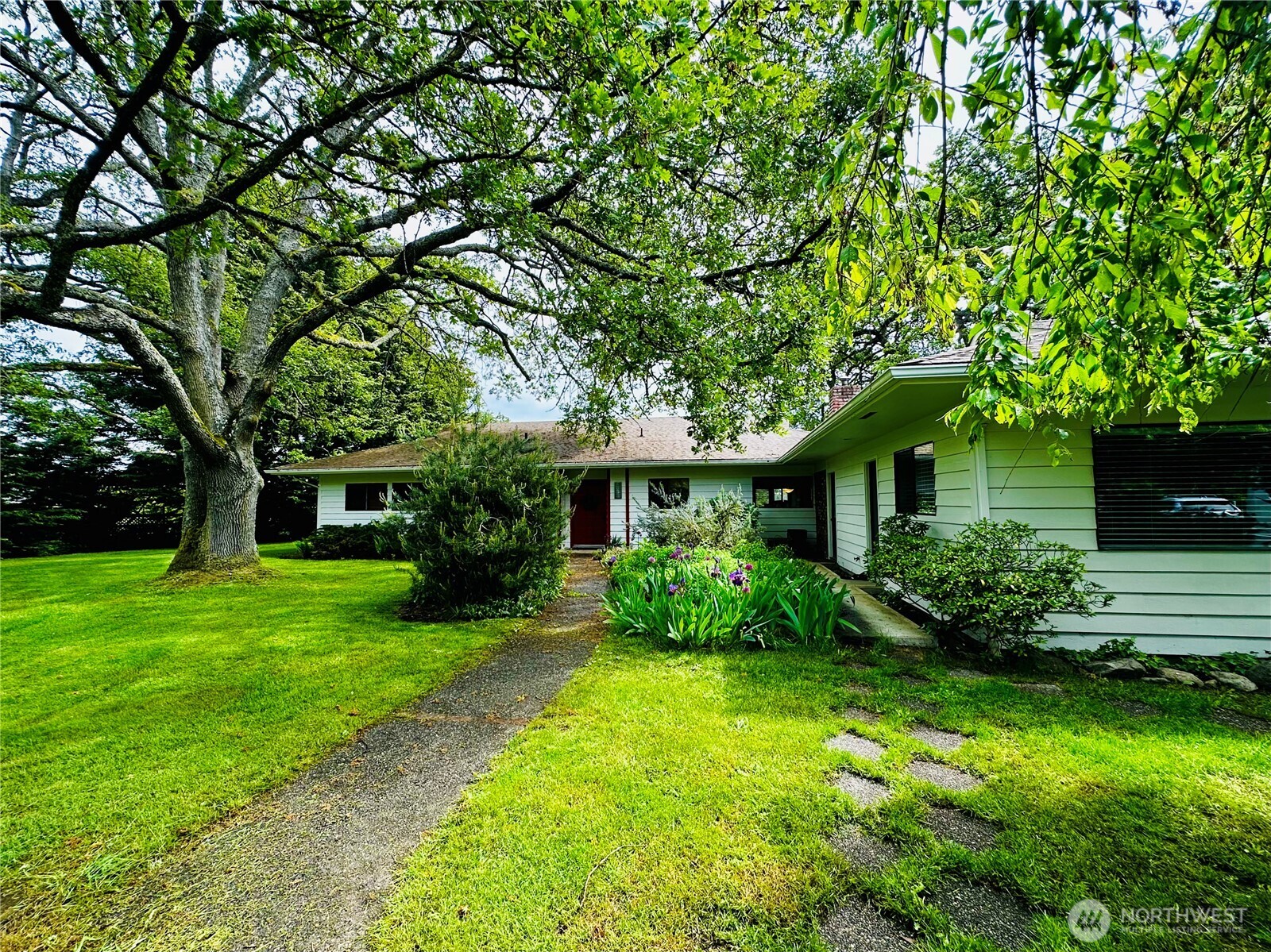 1881 Cattle Point Road Property Photo 1