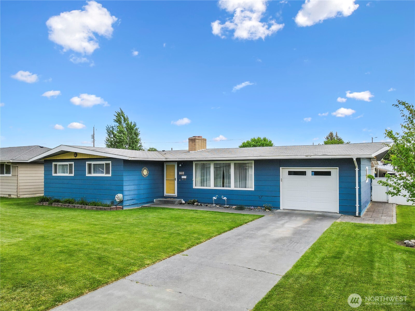 1102 E Elm Street Property Photo 1