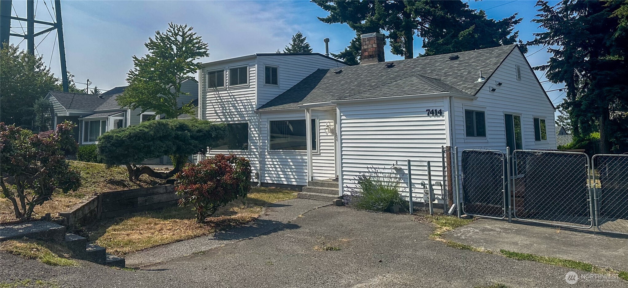 7414 S 128th Street Property Photo 1