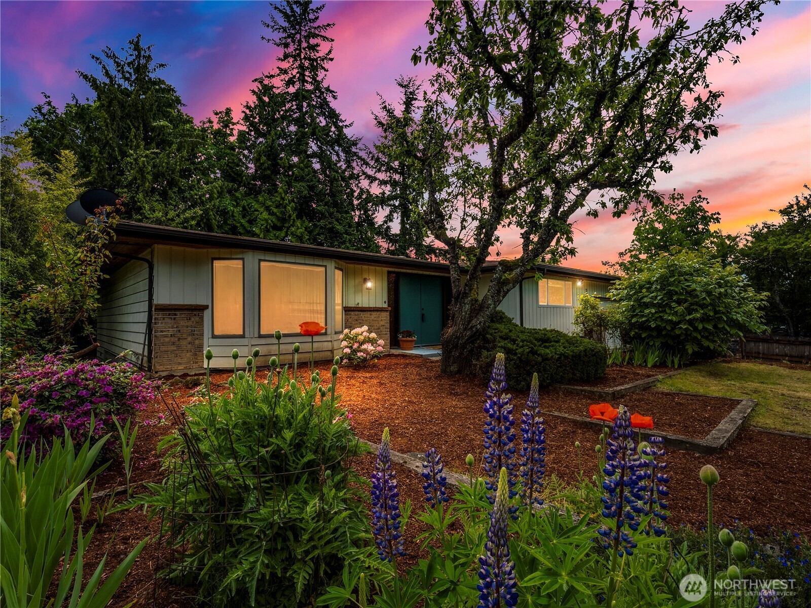 10223 SE 213th Place Property Photo 1