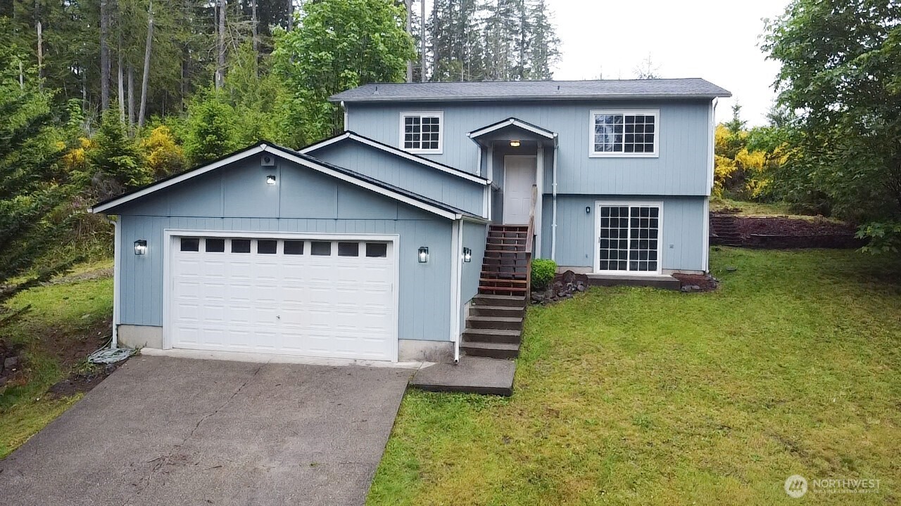 420 E Dartmoor Drive Property Photo 1