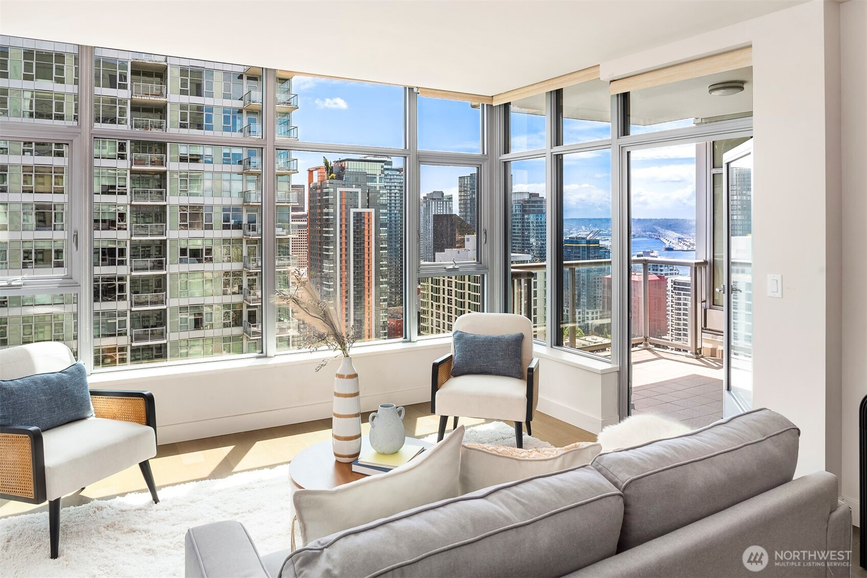 583 Battery Street 3607n Property Photo 3