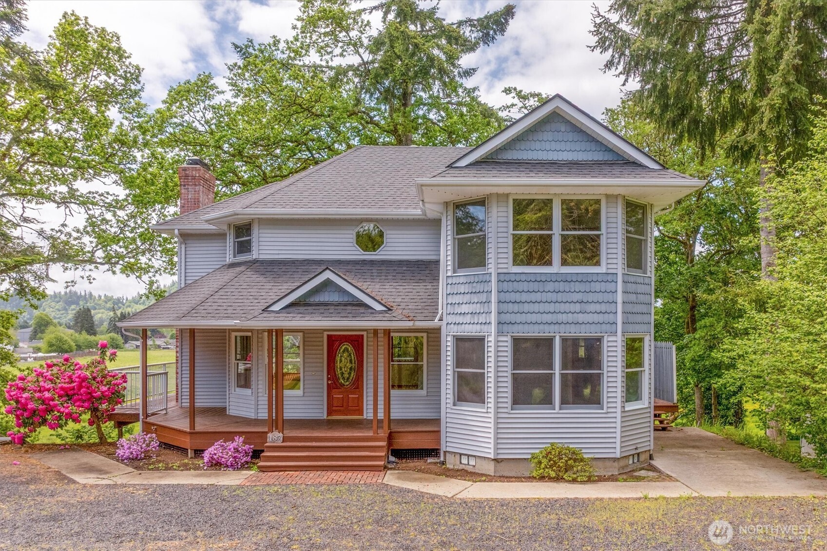 187 Acorn Property Photo