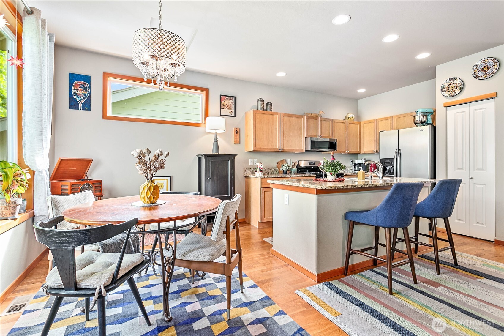 2091 Calico Loop Property Photo 5