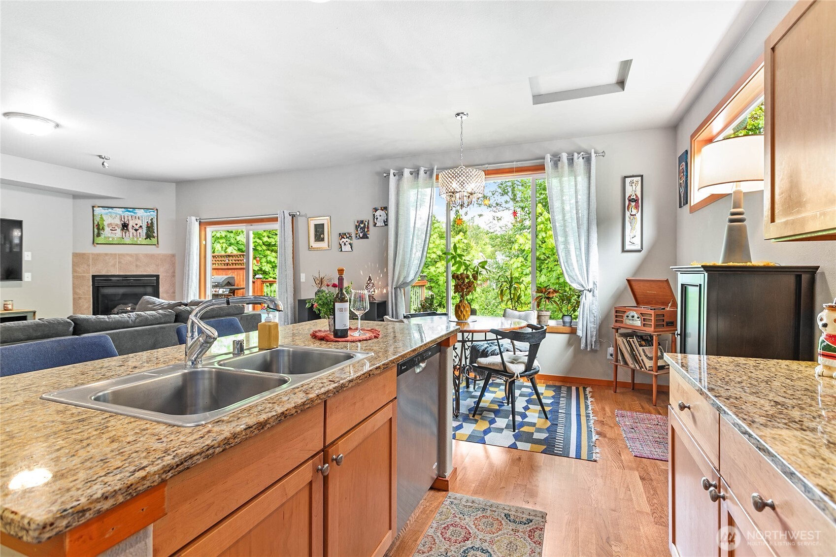 2091 Calico Loop Property Photo 6