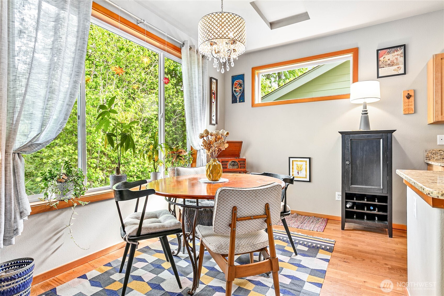 2091 Calico Loop Property Photo 8