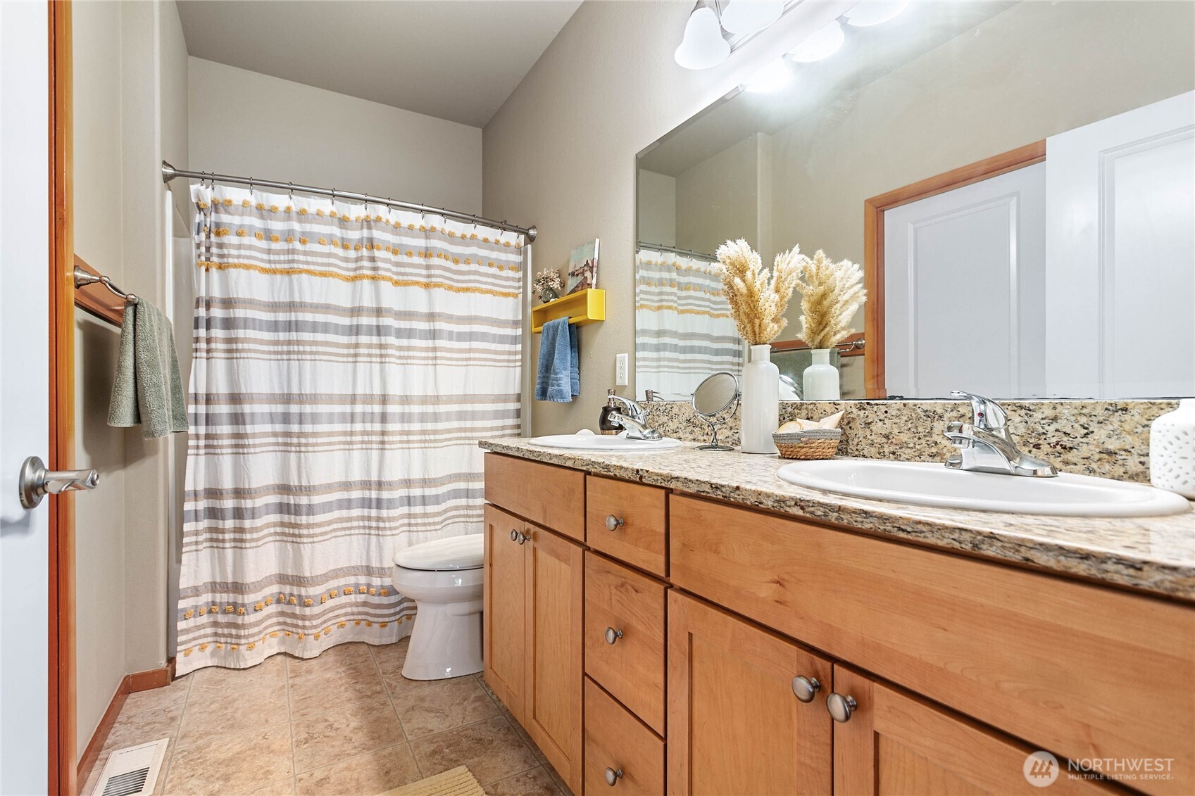 2091 Calico Loop Property Photo 13