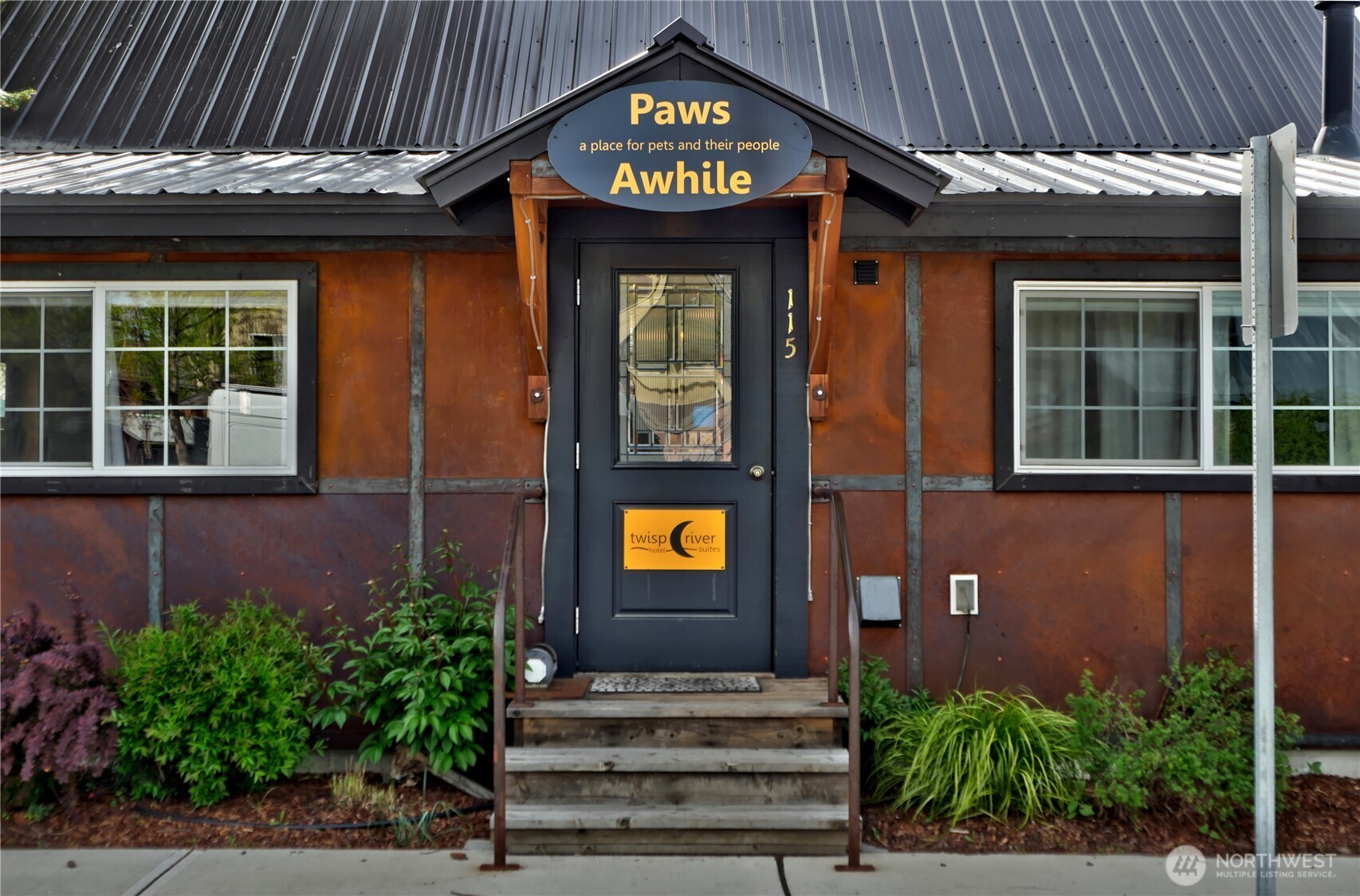 115 Johnson Street 1,2,3 Property Photo 4