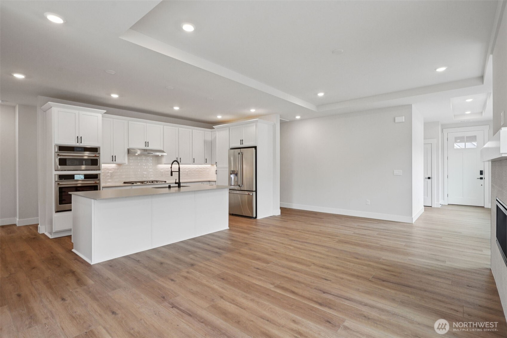 527 Thompson Drive Property Photo 14