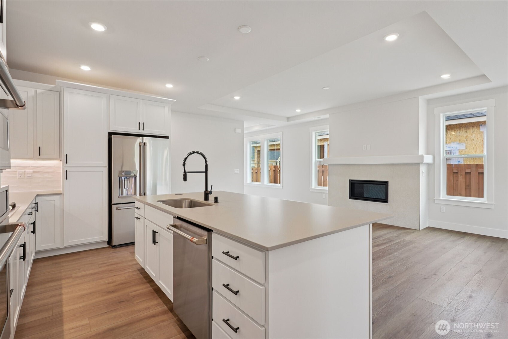 527 Thompson Drive Property Photo 15