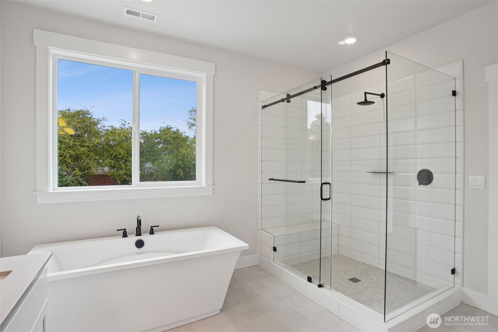 527 Thompson Drive Property Photo 28