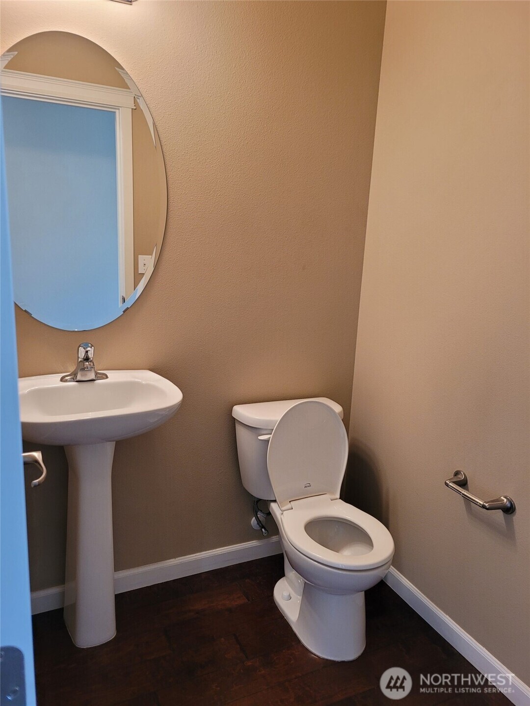 1434 Bedstone Drive Property Photo 2