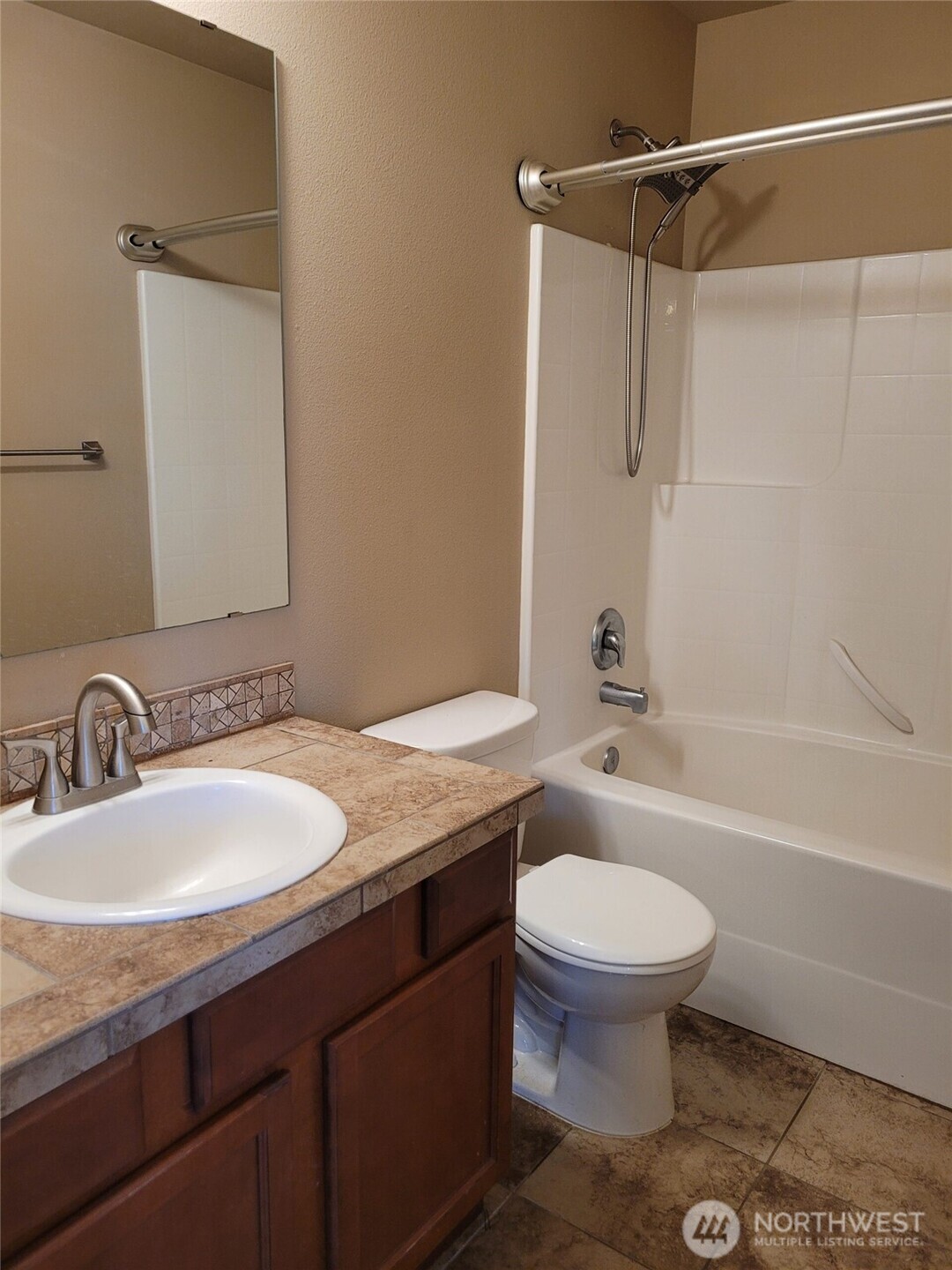 1434 Bedstone Drive Property Photo 5