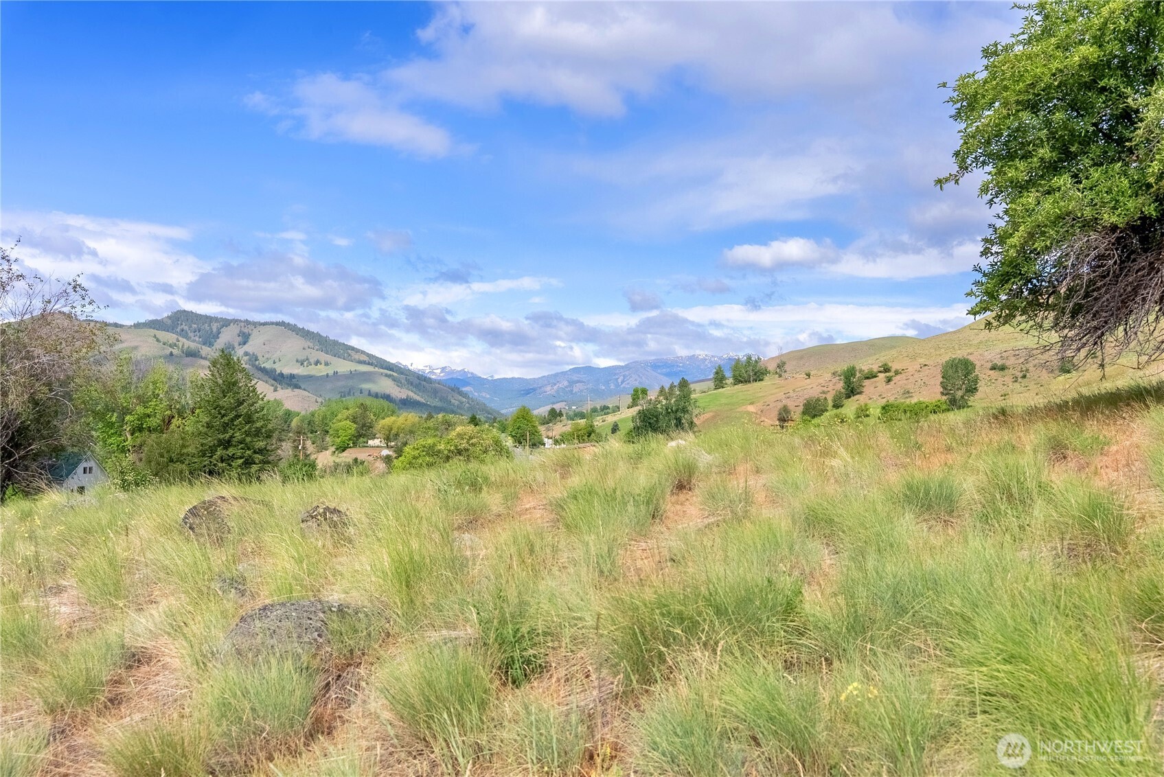 187 Twisp River Road Property Photo 1