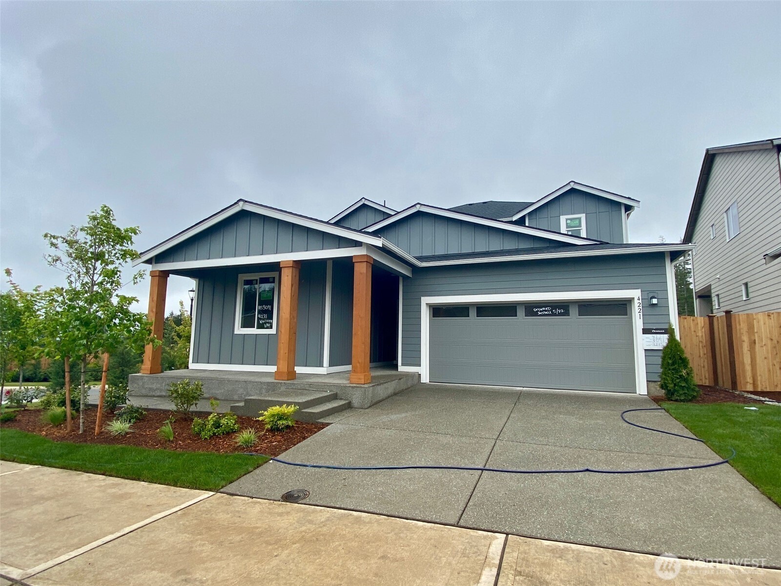 4221 Sw Wandering Way Property Photo 1