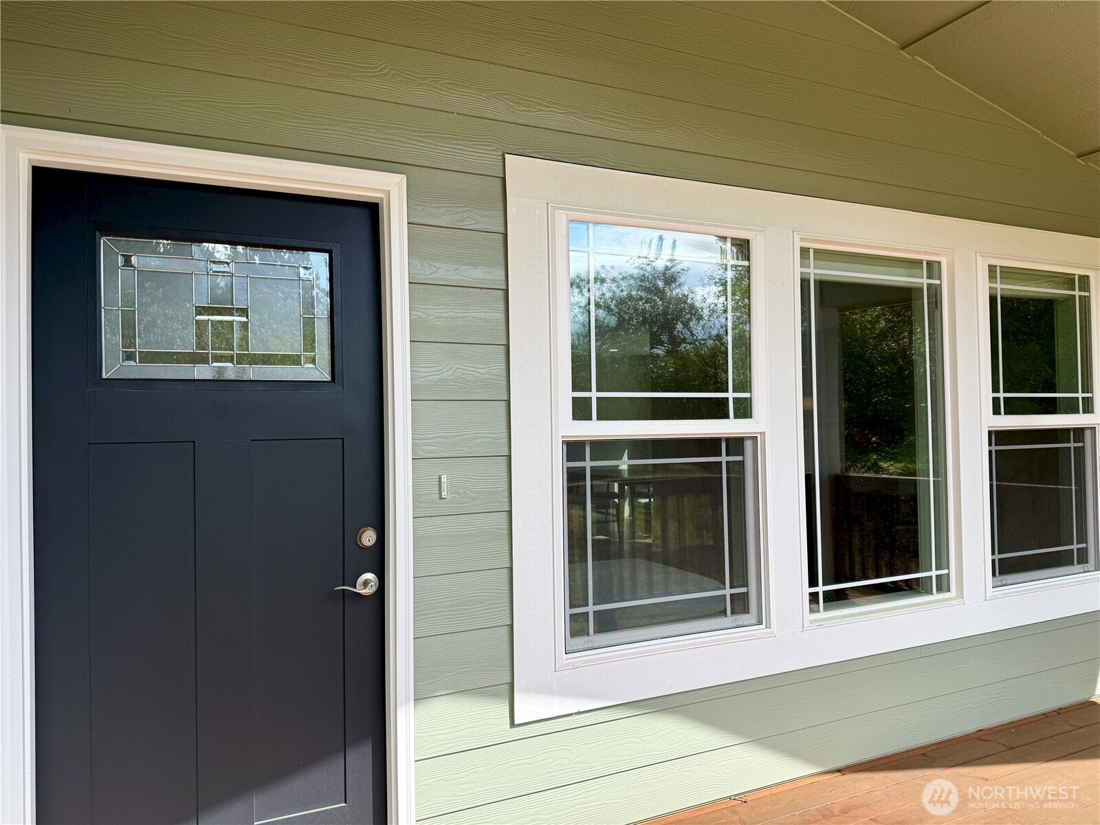 335 N Wynoochee Drive Property Photo 2
