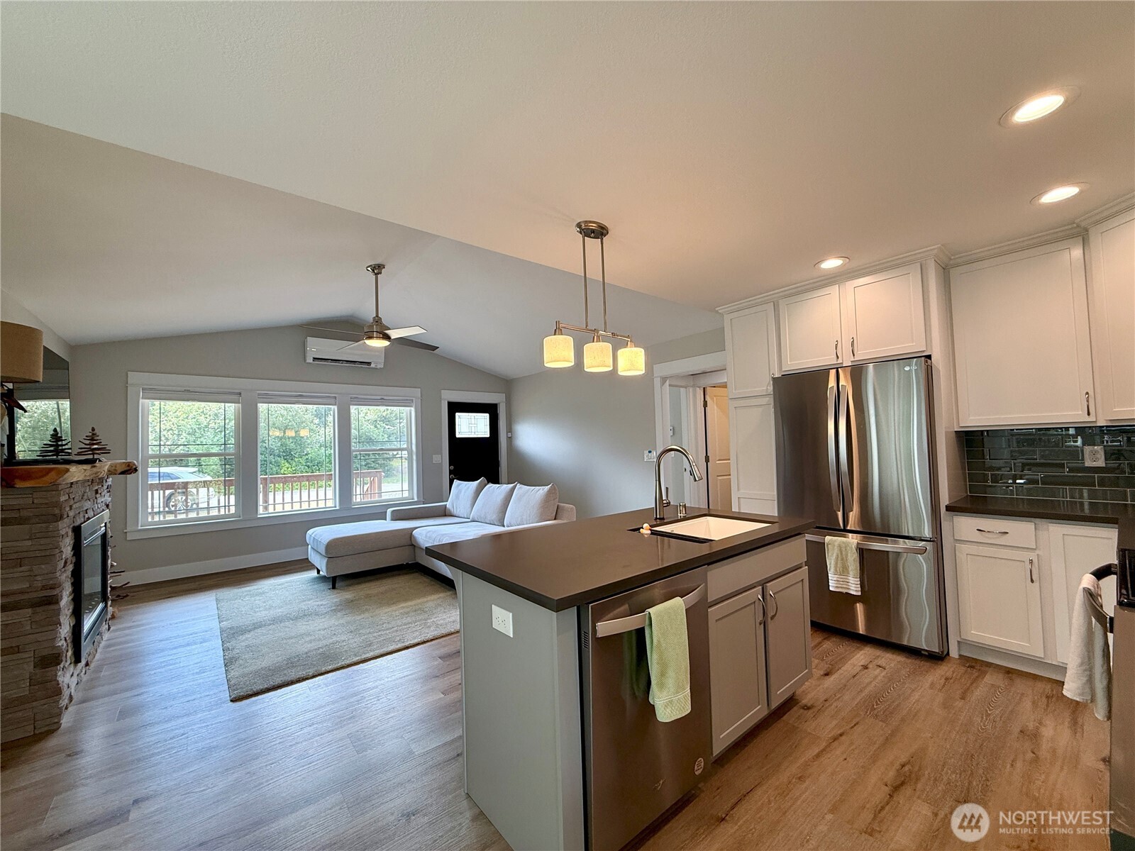 335 N Wynoochee Drive Property Photo 10