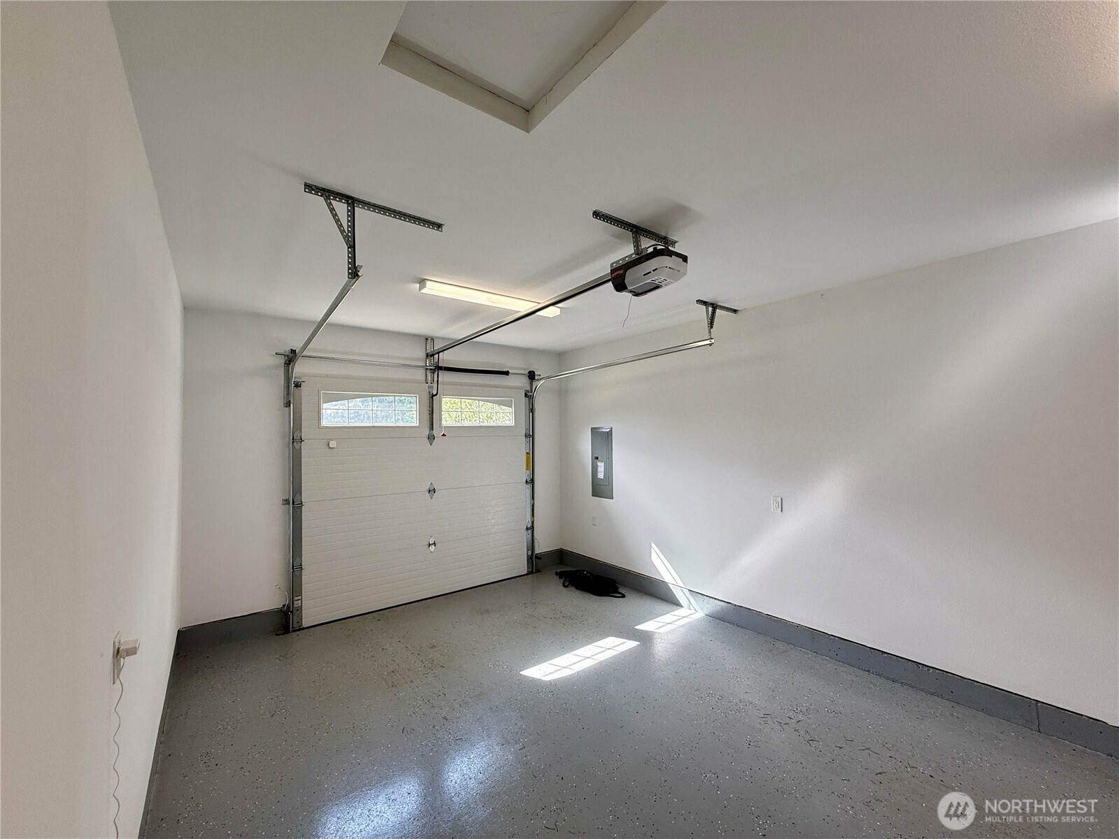 335 N Wynoochee Drive Property Photo 25
