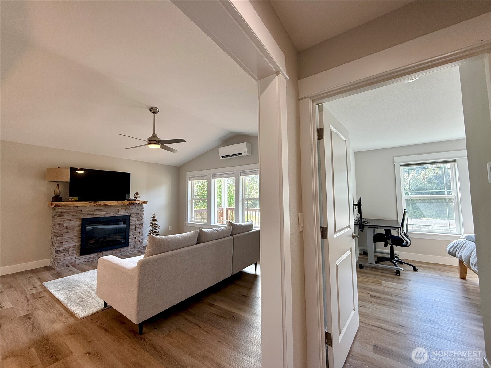 335 N Wynoochee Drive Property Photo 27