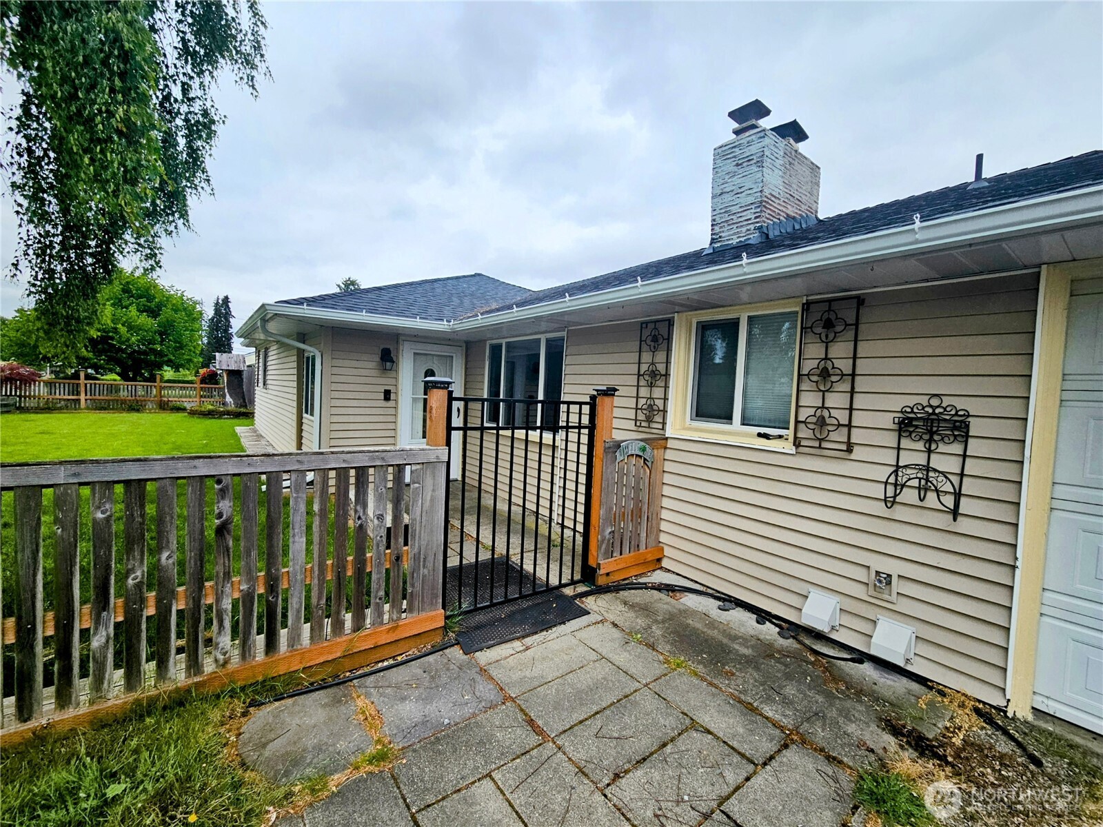 10915 Davisson Road Property Photo 1