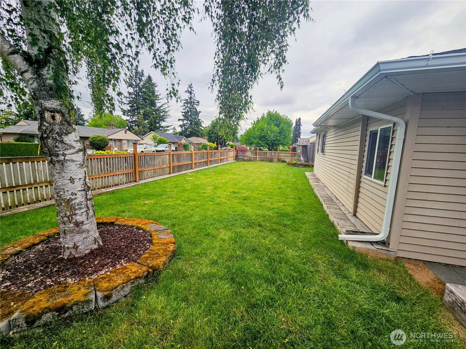 10915 Davisson Road Property Photo 4