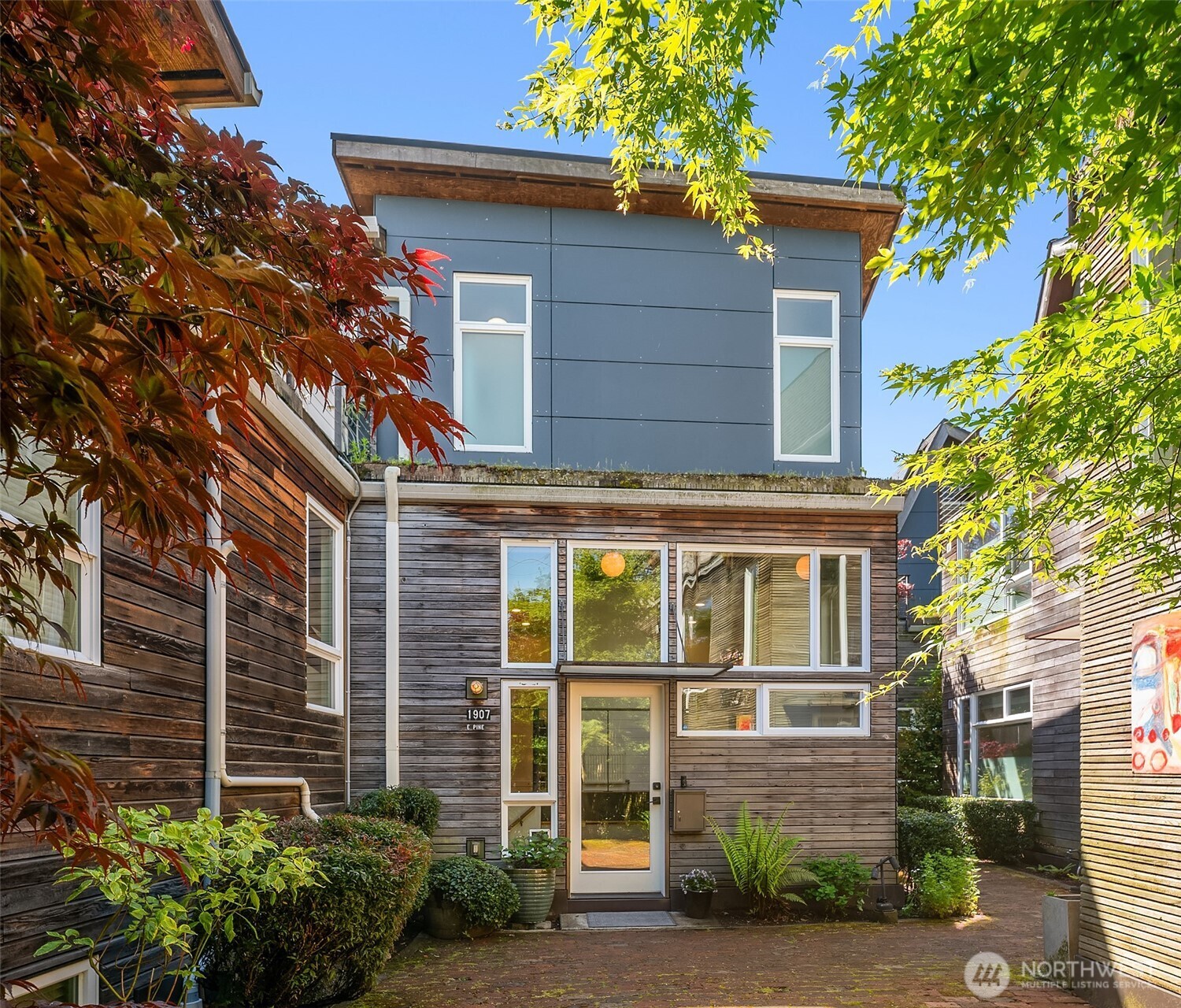 1907 E Pine Street Property Photo