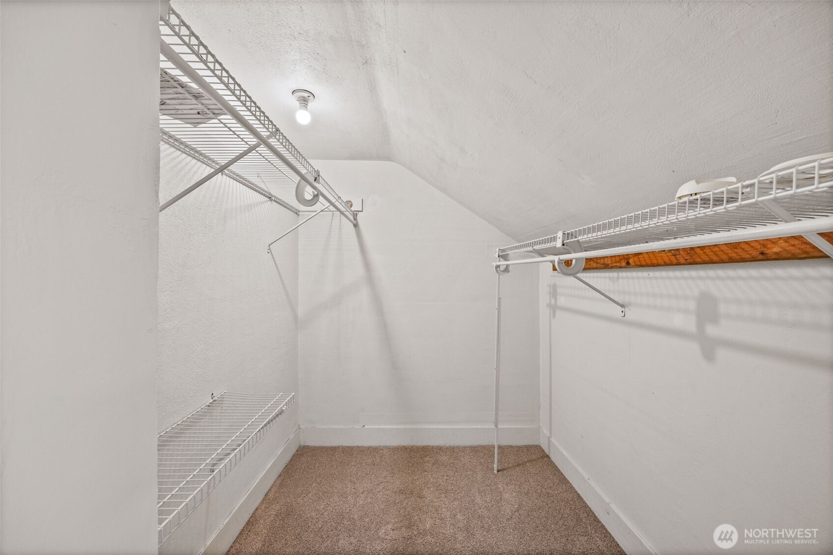 945 S Ridgewood Avenue Property Photo 13