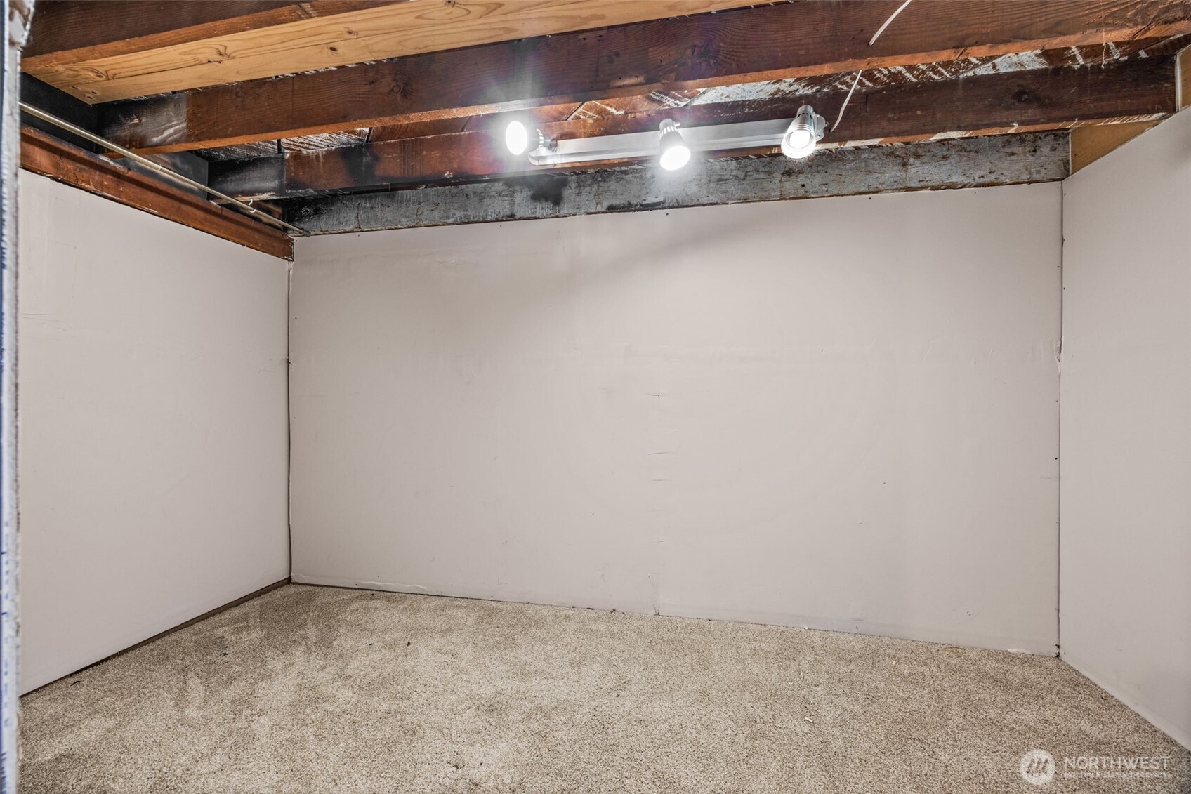 945 S Ridgewood Avenue Property Photo 17