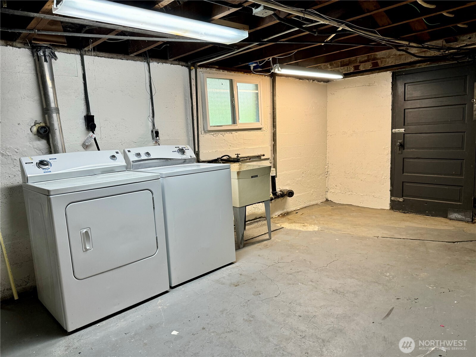 945 S Ridgewood Avenue Property Photo 18