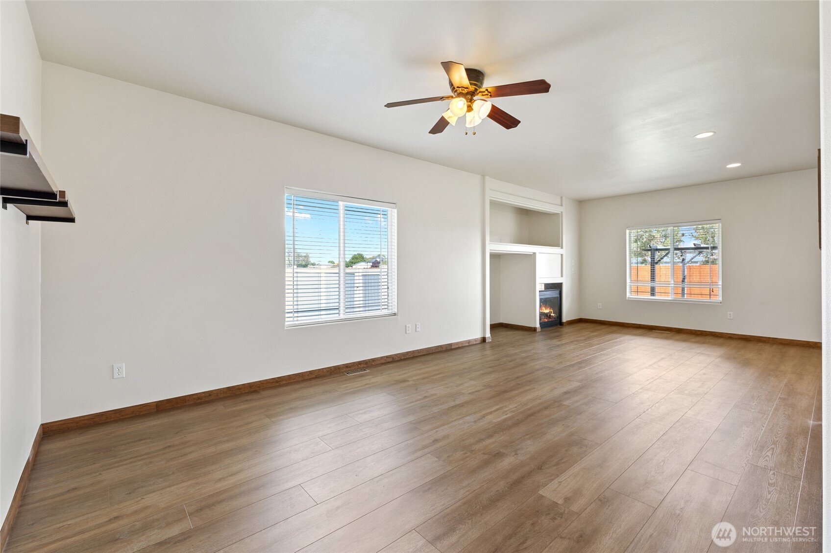 121 Scenic Drive Property Photo 4
