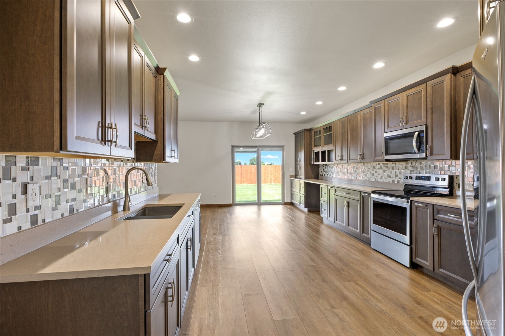 121 Scenic Drive Property Photo 8